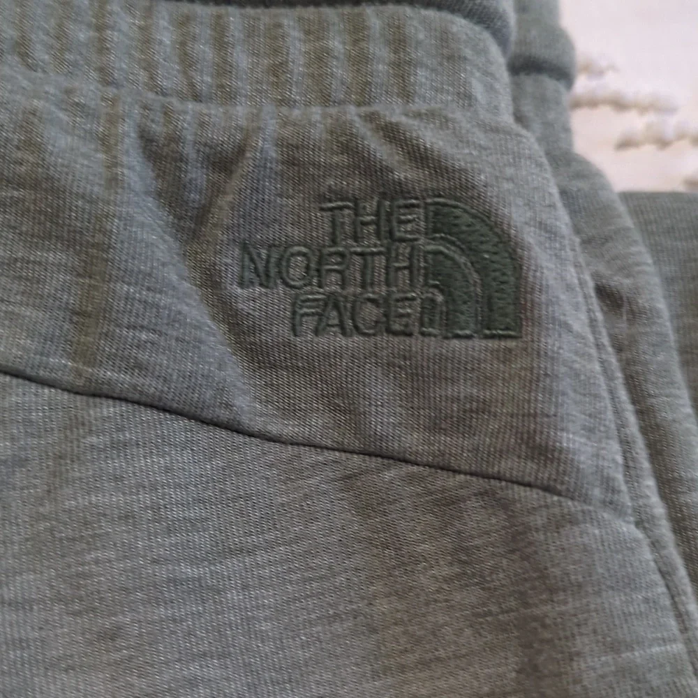 The North Face Joggers XS Olive Green - Picture 4 of 8